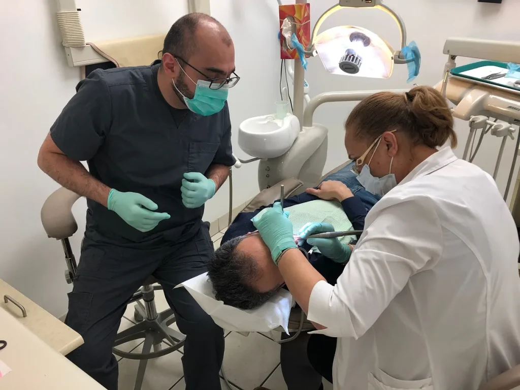 Tooth Extraction North York at Walk in Dental Cinic
