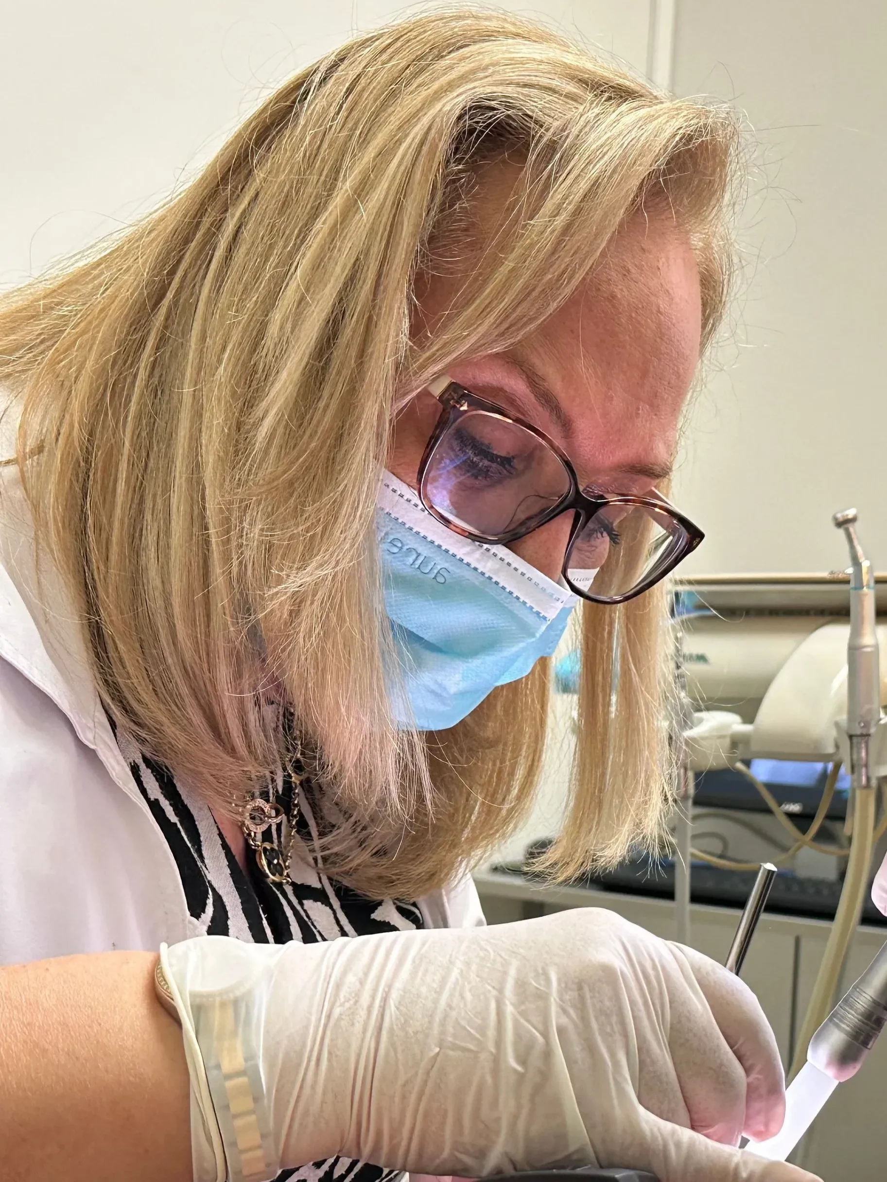 Dr. Farah Karimi at Walk in Dental Clinic