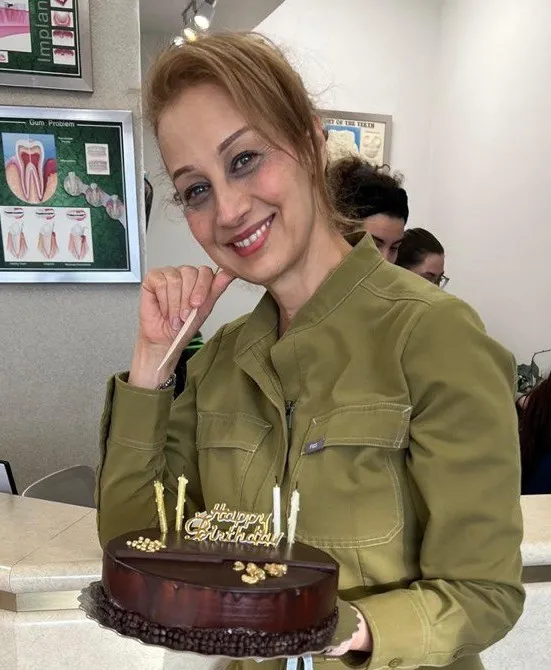 dental hygienist at walk in Dental Clinic