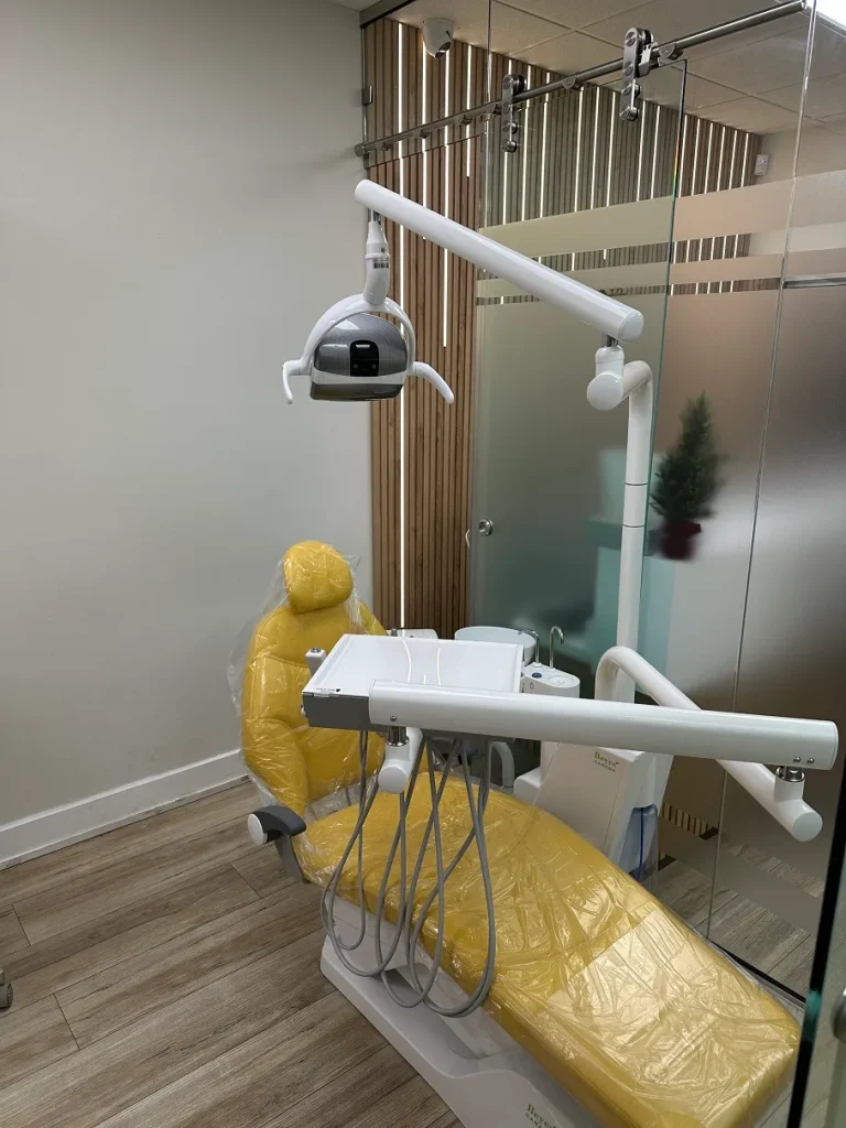 Walk in Dental Clinic denture treatment room in North York