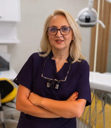 Dr. Farah Karimi, dentist for Seneca Polytechnic students in North York